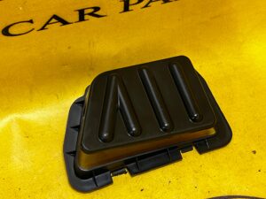 OSŁONA PLASTIK ZAŚLEPKA LEWA LR DISCOVERY V L550