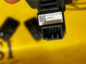 PRZEŁĄCZNIK PANEL SZYBY PASAŻERA DISCOVERY V L550