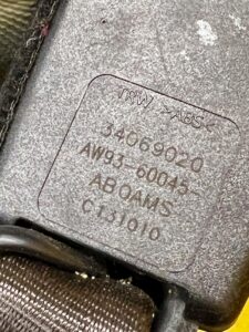 ZAPINKA ZAMEK PASA BEZPIECZEŃSTWA KANAPY TYŁ JAGUAR XJ X351