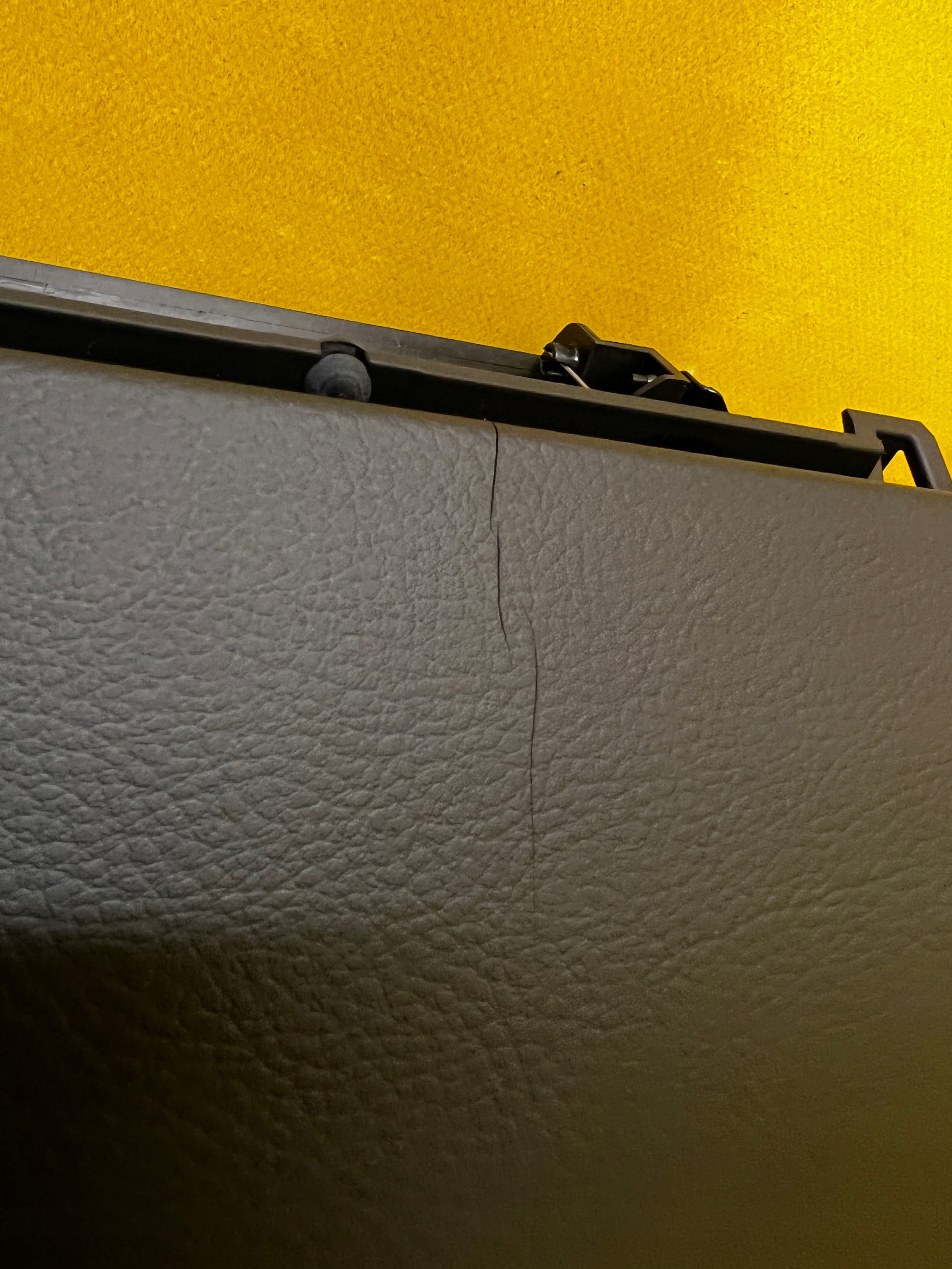 SCHOWEK DESKI PASAŻERA VW TOUAREG 7P 7P0 EUROPA