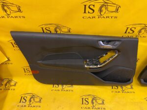 BOCZEK TAPICERKA DRZWI LEWY PRZÓD FORD FIESTA MK8