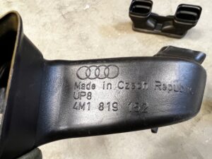 NAWIEW KANAŁ POWIETRZA PRAWY AUDI SQ7 Q7 4M0
