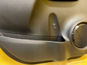 BOCZEK TAPICERKA DRZWI TYŁ TYLNY LEWY LEWA TOYOTA HILUX VIII 8