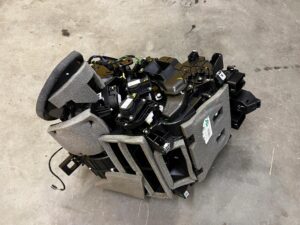 KOMPLETNA NAGRZEWNICA PAROWNIK DMUCHAWA PEUGEOT 2008 II EU