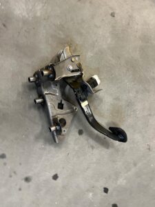 PEDAŁ HAMULCA RENAULT CAPTUR I PRZEDLIFT