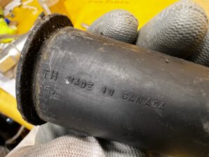 RURA SPUSTOWA WODY PODSZYBIA SZYBY PRZÓD CHEVROLET CORVETTE C5 97-04