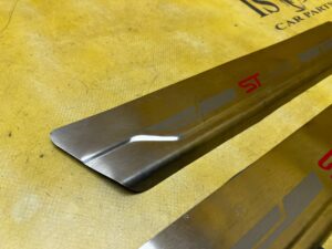 KOMPLET LISTWY LISTWA PROGOWE PROGOWA FORD FIESTA MK8 ST-LINE