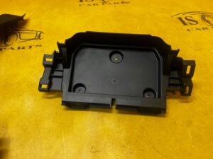 UCHWYT NA KUBEK CUPHOLDER W KONSOLI TYŁ TYLNEJ FORD EXPLORER MK6