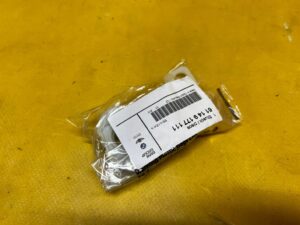 OSŁONA BIEGUNA PLUS AKUMULATORA BMW 6 E63 E64 NOWA OEM