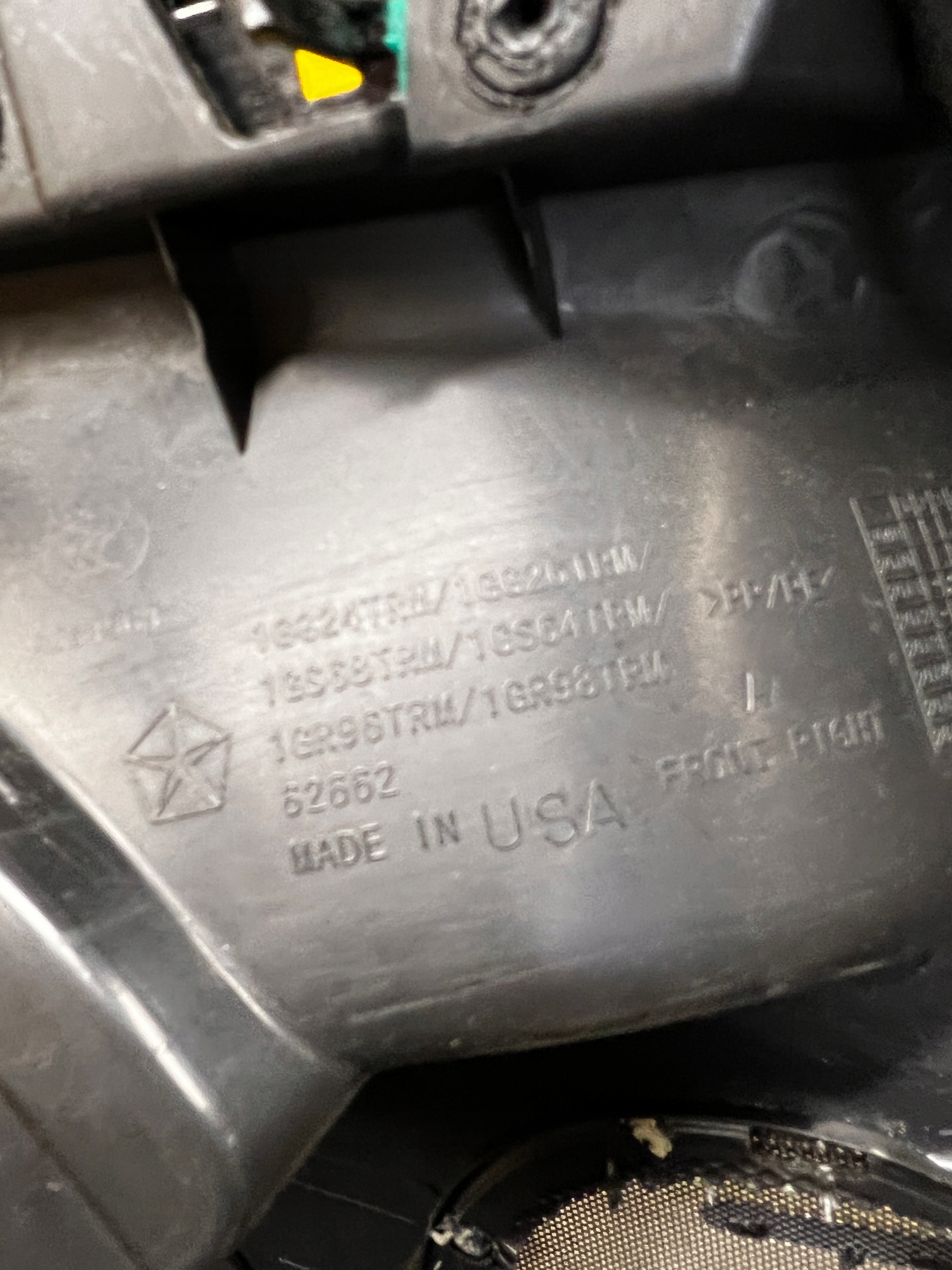 TAPICERKA BOCZEK DRZWI PRZÓD PRAWY JEEP GRAND CHEROKEE WK2 HARMAN/HARDON