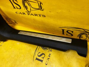 PLASTIK OSŁONA LISTWA PROGU SŁUPKA A PRZÓD PRAWY FORD EXPLORER MK6