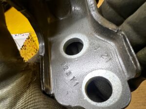 ZAWIAS DRZWI PRZÓD LEWY DOLNY FORD EXPLORER VI CARBONIZED GRAY