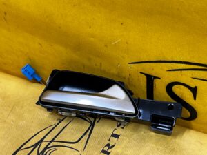 KLAMKA WEWNĘTRZNA DRZWI LED PRZÓD TYŁ PRAWY PRAWA MERCEDES GL X166