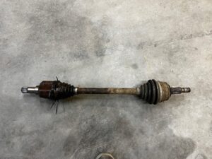 PÓŁOŚ PÓŁOŚKA PRZÓD LEWY LEWA PEUGEOT 308 II T9 1.6 E-HDI