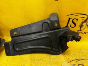 OSŁONA WSPORNIK PODWOZIA PRAWA BMW E92 M3 8040534
