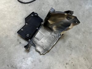 OSŁONA TERMICZNA ŚLIZG TYŁ LEWY PORSCHE PANAMERA 970 I LIFT HYBRID