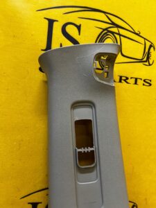 OSŁONA POSZYCIE SŁUPKA B ŚRODKOWEGO PRAWA PRAWE TOYOTA HILUX VIII 8