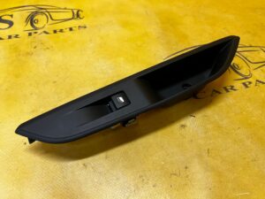 PANEL PRZEŁĄCZNIK SZYB TYŁ LEWY EUROPA PEUGEOT 5008 P87 N.M. 17R