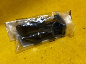 POKRYWA ZAŚLEPKA BIEGUNU PLUS BMW F30 61149316645