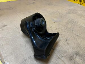 ŁAPA MOCOWANIE PODUSZKA SILNIKA LEWA FORD BRONCO 2.7 V6 ECOBOOST 21-