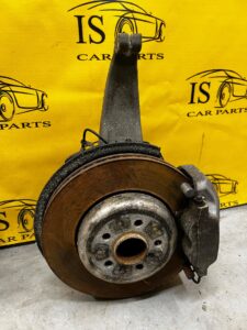 ZWROTNICA PIASTA TARCZA LEWY PRZÓD BMW 5 G30 530D RWD 2WD