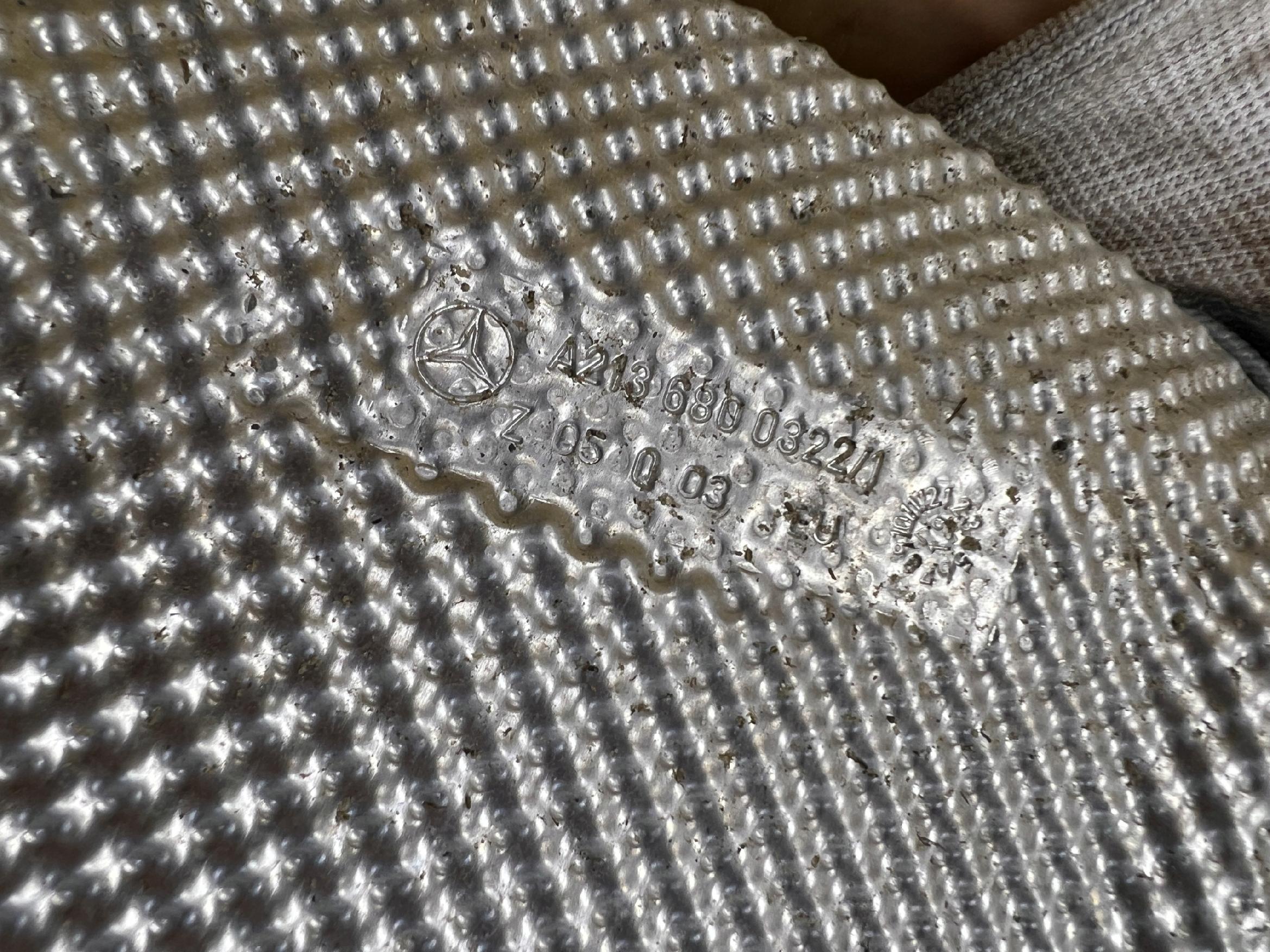 OSŁONA TERMICZNA WYDECHU MERCEDES E-KLASA W213 KOMBI