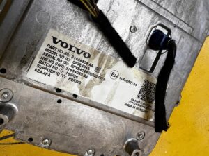 WYŚWIETLACZ EKRAN MONITOR NAWIGACJI VOLVO XC90 II XC60 II