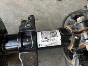 NOGA ZWROTNICA AMORTYZATOR PRZÓD LEWY LEWA RENAULT MEGANE IV