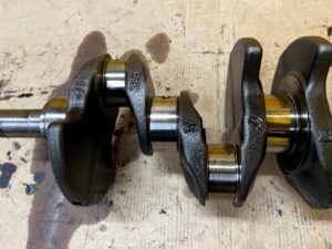 WAŁ KORBOWY RENAULT DACIA 1.5 BLUE DCI K9K U874