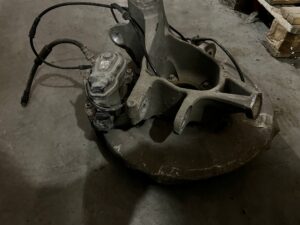 ZWROTNICA PIASTA TARCZA ZACISK TYŁ PRAWY BMW 5 F10 F11