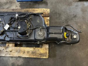 KOMPLET ZBIORNIK BAK POMPA PALIWA FORD BRONCO 2.7 V6 ECOBOOST 21-