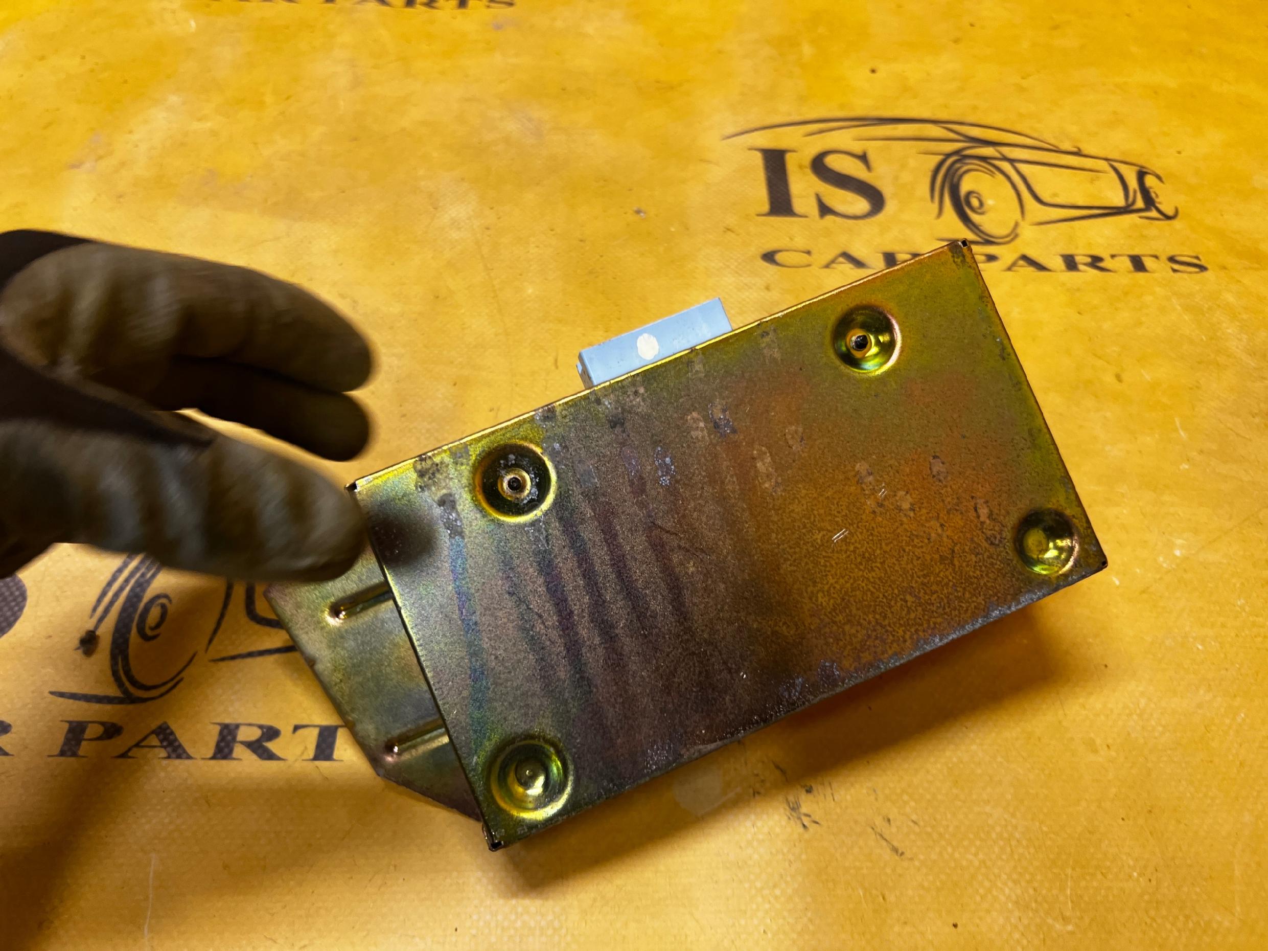 WZMACNIACZ AUDIO BOSE CHEVROLET CORVETTE C5 97-04