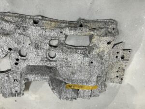 WYGŁUSZENIE ŚCIANY GRODZIOWEJ INFINITI Q70 M35 M37