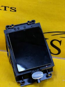 SCHOWEK TUNELU ŚRODKOWEGO DEKOR CUPHOLDER RANGE ROVER VELAR L560