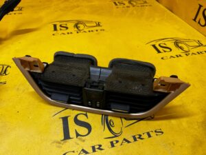 KRATKA NAWIEWU ŚRODKOWA FORD FIESTA MK8