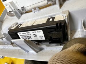 LAMPKA OŚWIETLENIE PODSUFITKI WNĘTRZA PEUGEOT 308 II T9