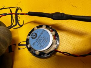 GŁOŚNIK DRZWI PRZÓD BMW 5GT F07 7 F01 F02 X5 E70 X6 E71