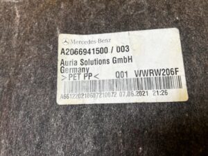 WYGLUSZENIE OSŁONA DYWAN BAGAŻNIKA MERCEDES C-KLASA W206 SEDAN