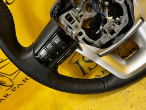 KIEROWNICA SKÓRZANA WIELOFUNKCYJNA TEMPOMAT KOMPUTER TOYOTA HILUX VIII 8