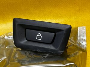 PRZYCISK ZAMKNA CENTRALNEGO BMW 5 F10 G30 6 F06 F12 7 F01 X3 F25 NOWY OEM