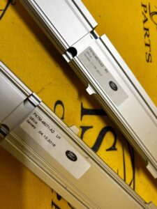 KOMPLET SZYNY LISTWY BAGAŻNIKA LR DISCOVERY L550