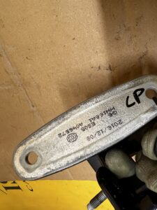 KOMPLET ZAWIASY DRZWI PRZÓD LEWY MERCEDES GL X166 890