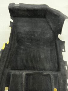 WYKŁADZINA DYWAN PRAWY PRZÓD PEUGEOT 3008 II EU