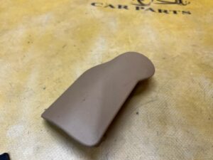 UCHWYT RĄCZKA MASKI POKRYWY SILNIKA PORSCHE MACAN 95B