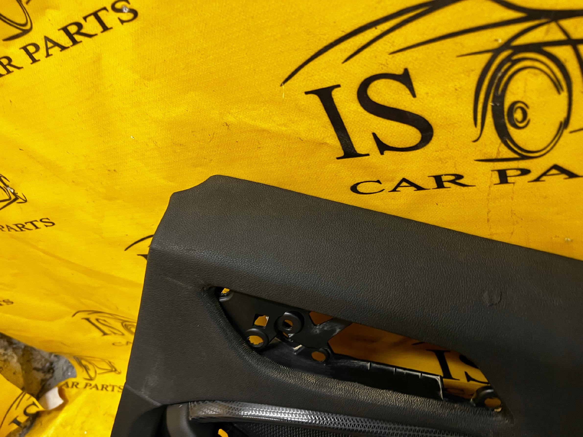 BOCZEK DRZWI TYŁ PRAWY BMW 1 F40