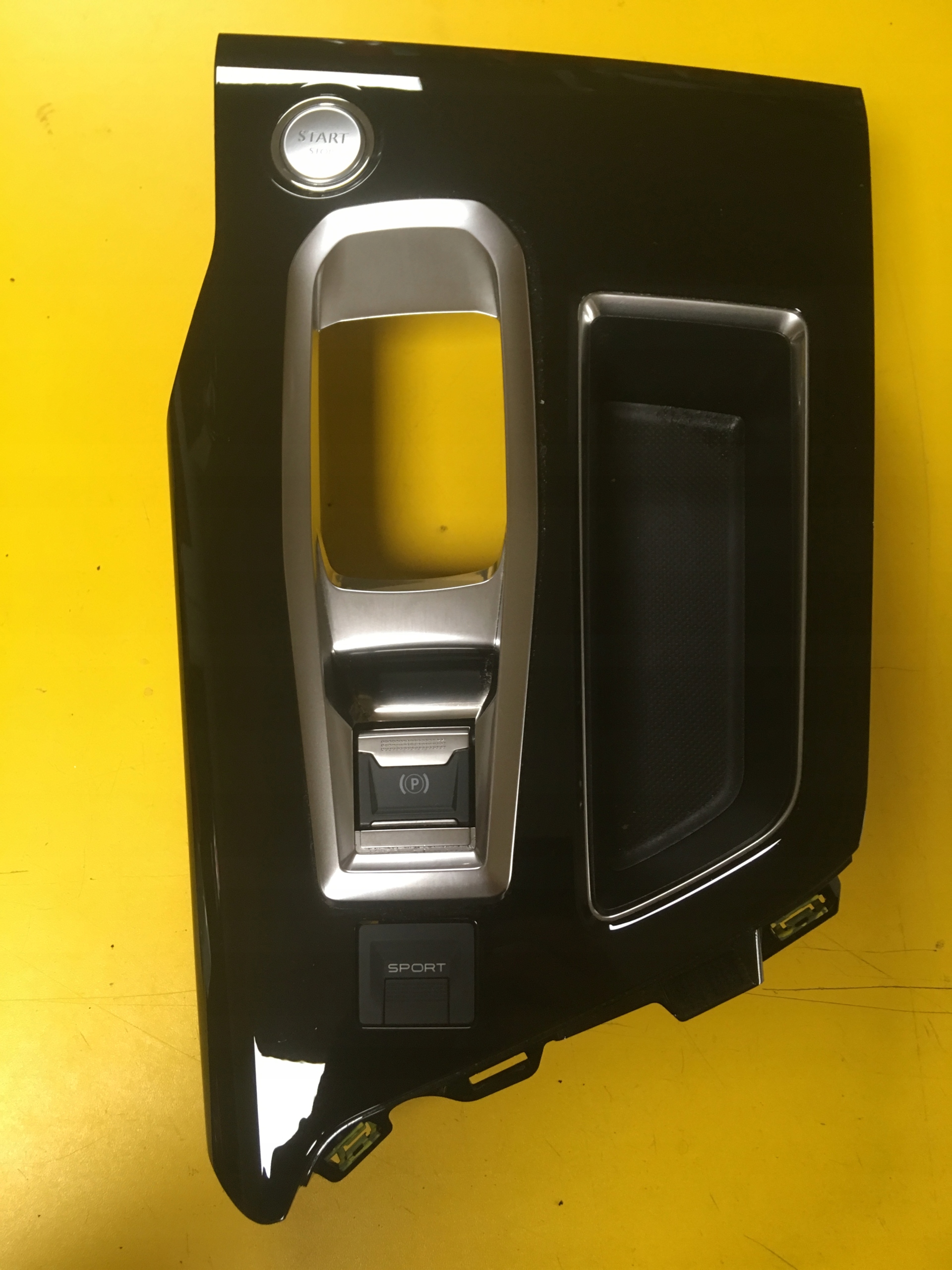 RAMKA WYBIERAKA AUTOMAT PEUGEOT 3008 II START STOP