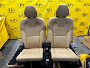 SIEDZISKO OPARCIE KANAPA FOTELE SKÓRA TYŁ 3 RZĄD 7 OSÓB VOLVO XC90 II 2018R