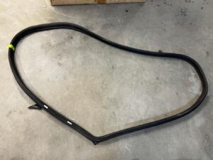 USZCZELKA DRZWI TYŁ LEWA LEWY MERCEDES CLS W218 SHOOTING BRAKE