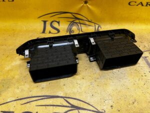 KRATKA NAWIEWU ŚRODKOWA DESKI KONSOLI DACIA SANDERO III 2023R