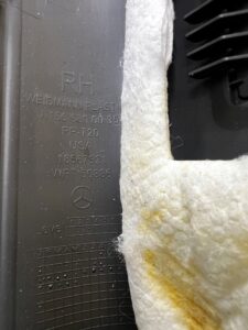 PLASTIK OSŁONA PROGU SŁUPKA A PRZÓD PRAWY MERCEDES GL X166